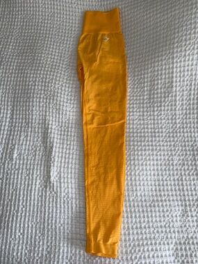 Yellow Seamless High-Waist Leggings